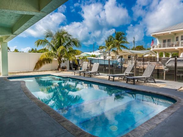 Ocean Views Marathon Vacation Home Five Bedroom