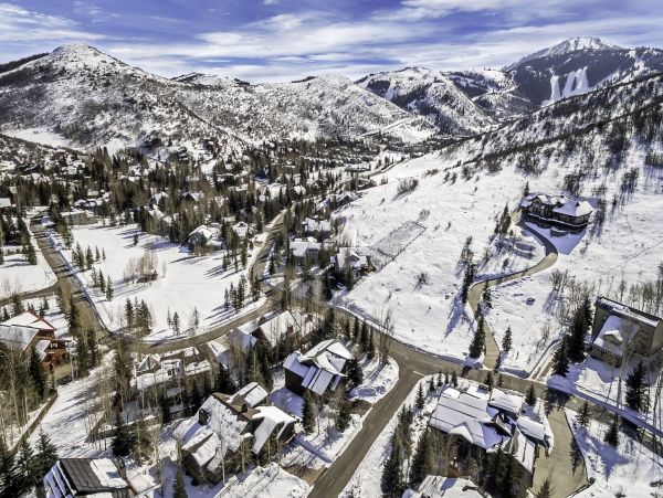 Deer Valley Vacation Home Sleeps 15 Guests
