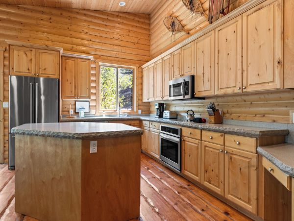 Deer Valley Vacation Home Sleeps 15 Guests