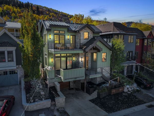Cozy Park City 4 Bedroom Vacation Rental