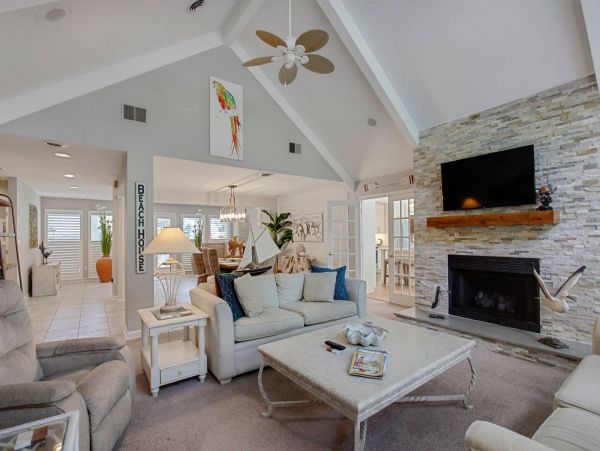 Hilton Head Vacation Pool Home Sleeps 6 Guests