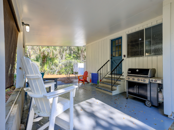 Charming 3 Bedroom Vacation Home Close to Beach