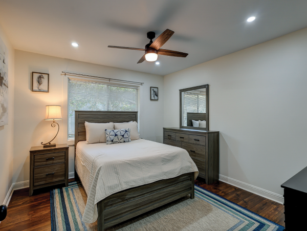 Charming 3 Bedroom Vacation Home Close to Beach