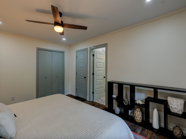 Charming 3 Bedroom Vacation Home Close to Beach