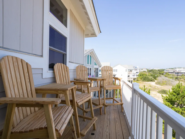 Corolla 8 Bedroom Vacation Home Steps from the Beach
