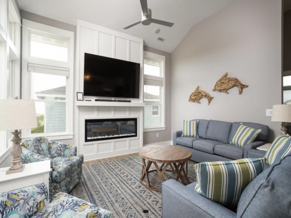 Corolla 8 Bedroom Vacation Home Steps from the Beach