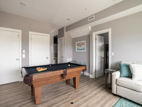 Corolla 8 Bedroom Vacation Home Steps from the Beach