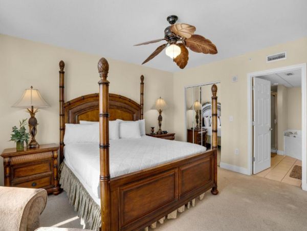On Beach Vacation Condo Two Bedroom in Panama City