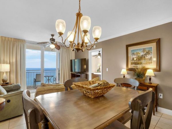 On Beach Vacation Condo Two Bedroom in Panama City