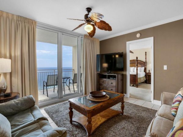On Beach Vacation Condo Two Bedroom in Panama City
