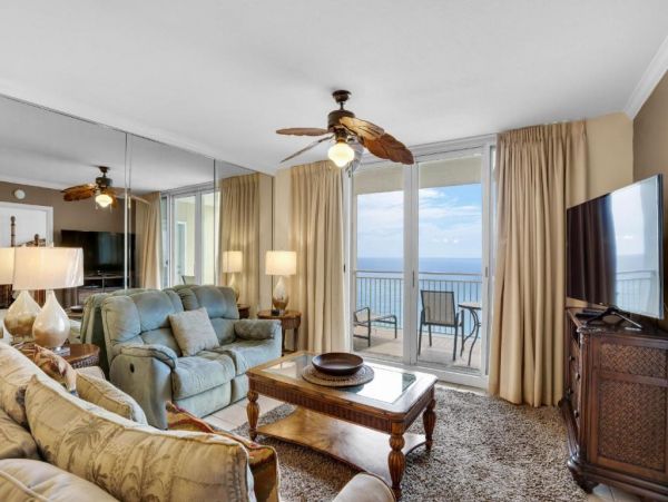On Beach Vacation Condo Two Bedroom in Panama City