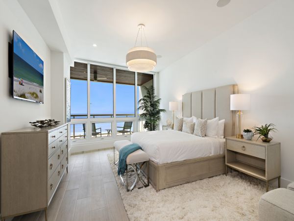 Luxury Three Bedroom Vacation Condo in Siesta Key