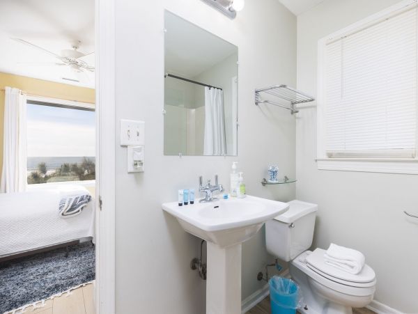 Folly Beach Classic Beach House Right on the Beach Sleeps 14 Guests
