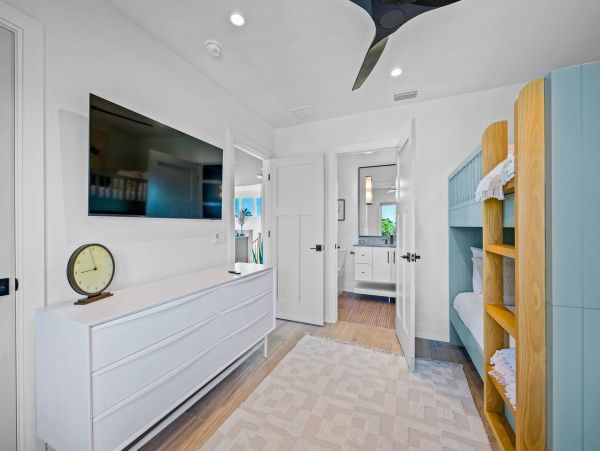 Holmes Beach Stunning Four Bedroom Vacation Home