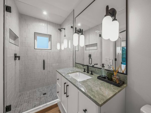 Holmes Beach Stunning Four Bedroom Vacation Home