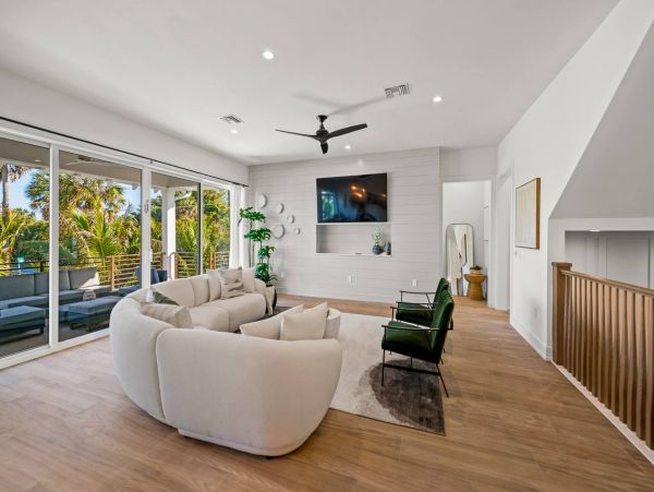 Holmes Beach Stunning Four Bedroom Vacation Home