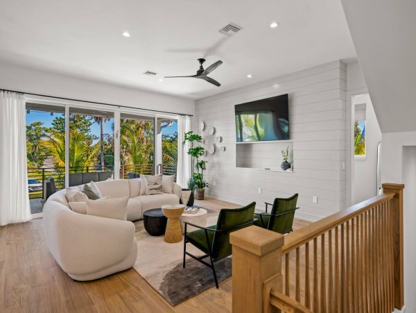 Holmes Beach Stunning Four Bedroom Vacation Home