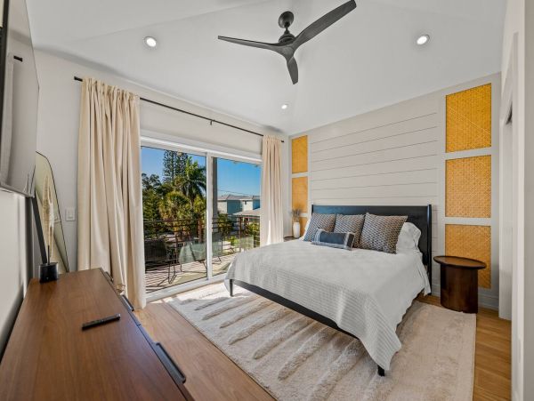 Holmes Beach Stunning Four Bedroom Vacation Home