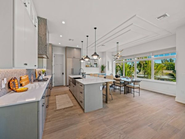 Holmes Beach Stunning Four Bedroom Vacation Home