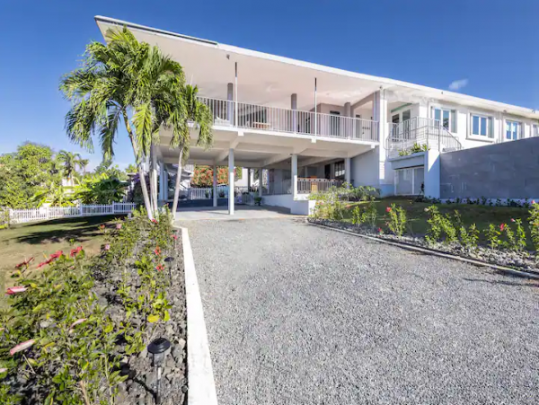 Aguadilla Bay Luxury Vacation Home 5 Bedroom & Infinity Pool