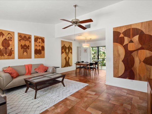 Bright & Cheerful Florida Style Ranch Home in Marco Island