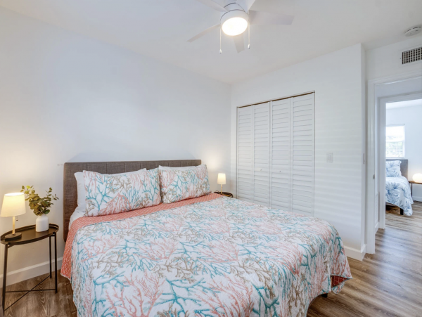 Stunning Vacation Villa 40 Steps from the Beach in Anna Maria Island