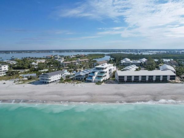 Luxury Beach Front Englewood Vacation Condo