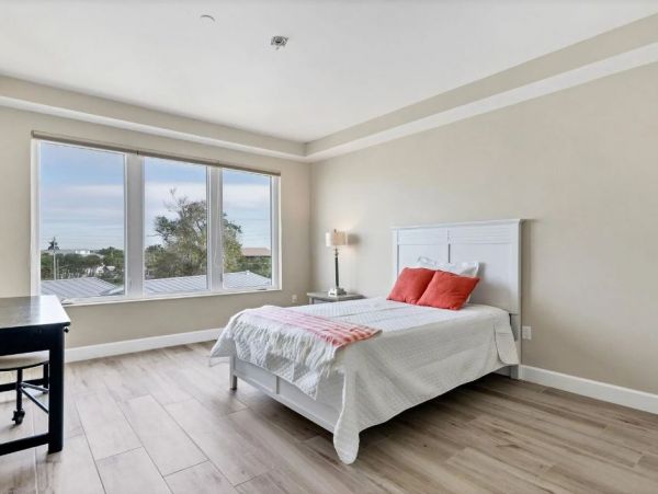 Luxury Beach Front Englewood Vacation Condo