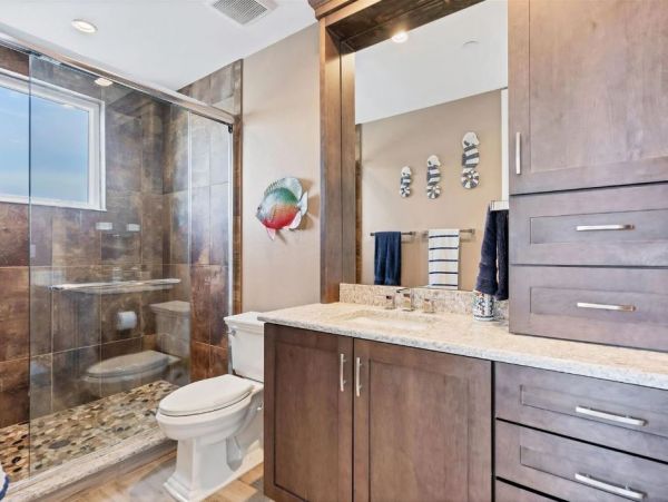 Luxury Beach Front Englewood Vacation Condo