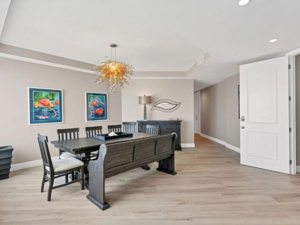 Luxury Beach Front Englewood Vacation Condo