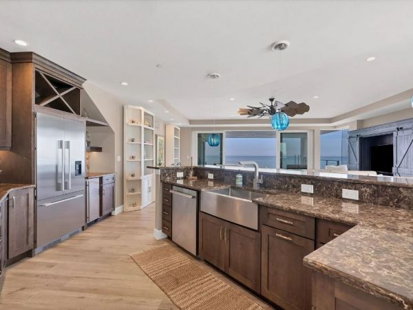 Luxury Beach Front Englewood Vacation Condo