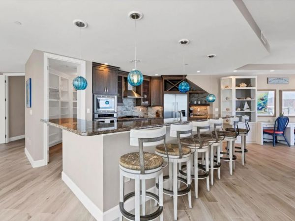 Luxury Beach Front Englewood Vacation Condo