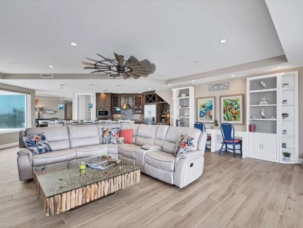 Luxury Beach Front Englewood Vacation Condo