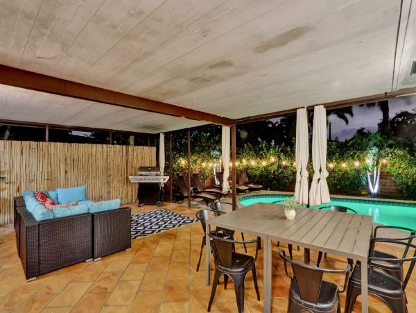 Explore Hollywood: Stylish Vacation Rental Home