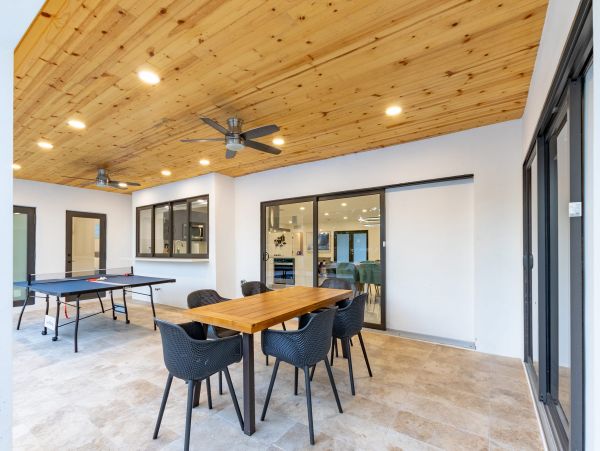 Hollywood Vacation Pool Home Five Bedroom