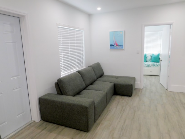 Short Walk to Beach from this Lovely 3 Bedroom Condo
