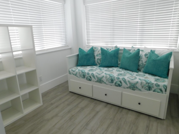 Short Walk to Beach from this Lovely 3 Bedroom Condo