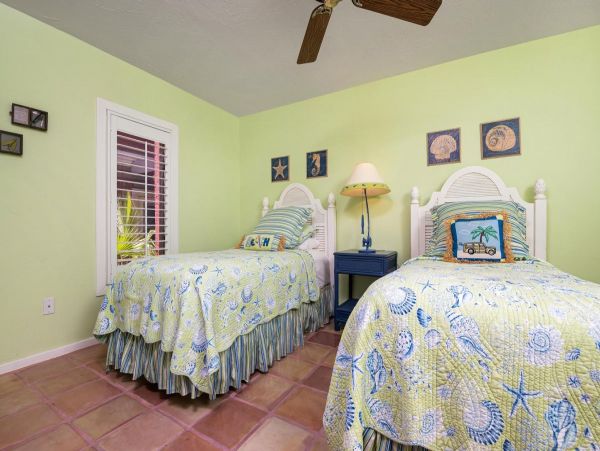 Bay Views Vacation Pools Home in Holmes Beach