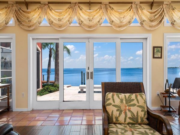 Bay Views Vacation Pools Home in Holmes Beach