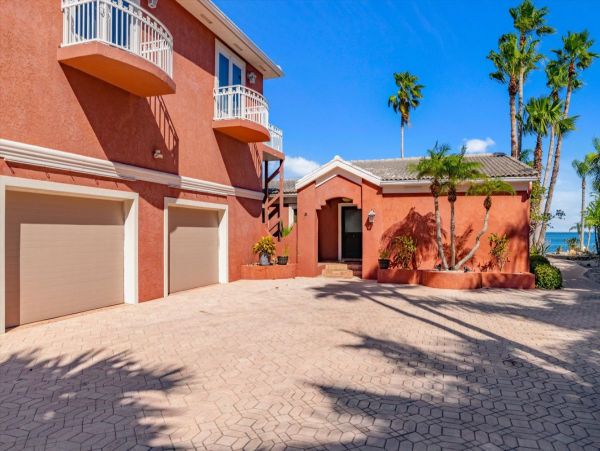 Bay Views Vacation Pools Home in Holmes Beach