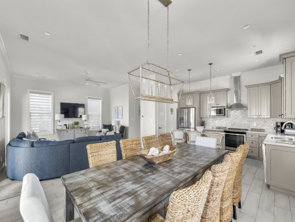 Navarre Beach Home with 4 Bedrooms