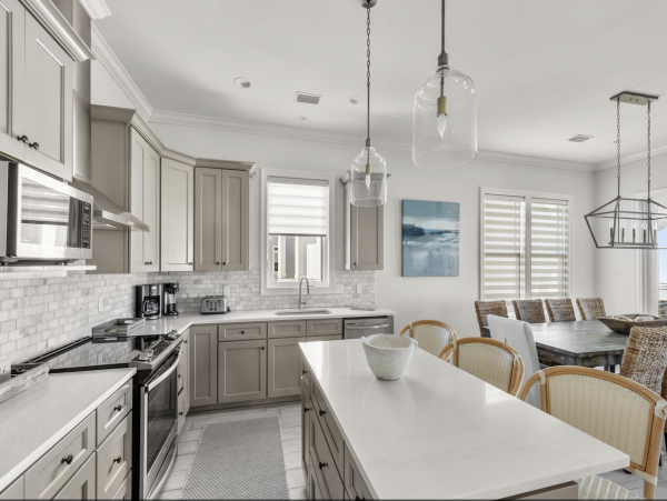 Navarre Beach Home with 4 Bedrooms