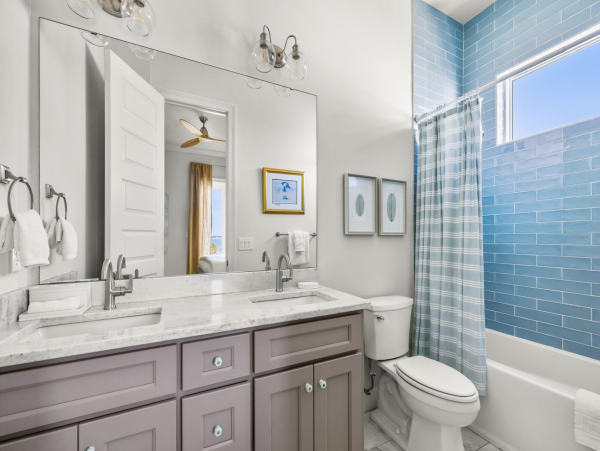 Navarre Beach Home with 4 Bedrooms