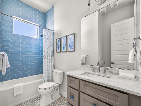 Navarre Beach Home with 4 Bedrooms