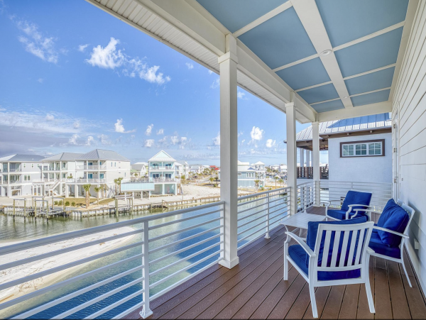 Navarre Beach Home with 4 Bedrooms