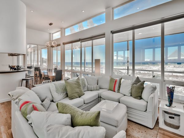 Luxury Beachfront Vacation Home 6 Bedrooms, Private Pool in Santa Rosa Beach