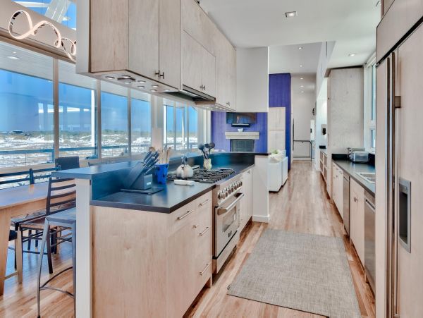 Luxury Beachfront Vacation Home 6 Bedrooms, Private Pool in Santa Rosa Beach