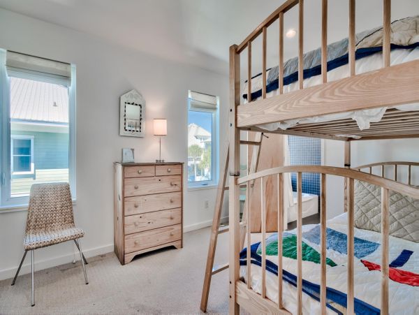 Luxury Beachfront Vacation Home 6 Bedrooms, Private Pool in Santa Rosa Beach