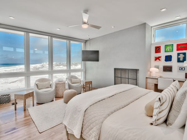 Luxury Beachfront Vacation Home 6 Bedrooms, Private Pool in Santa Rosa Beach