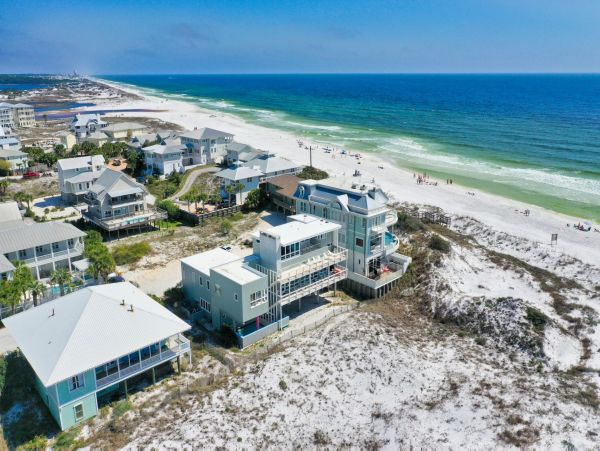 Luxury Beachfront Vacation Home 6 Bedrooms, Private Pool in Santa Rosa Beach